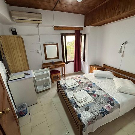 Stelios Rooms To Rent ハニア エクステリア 写真